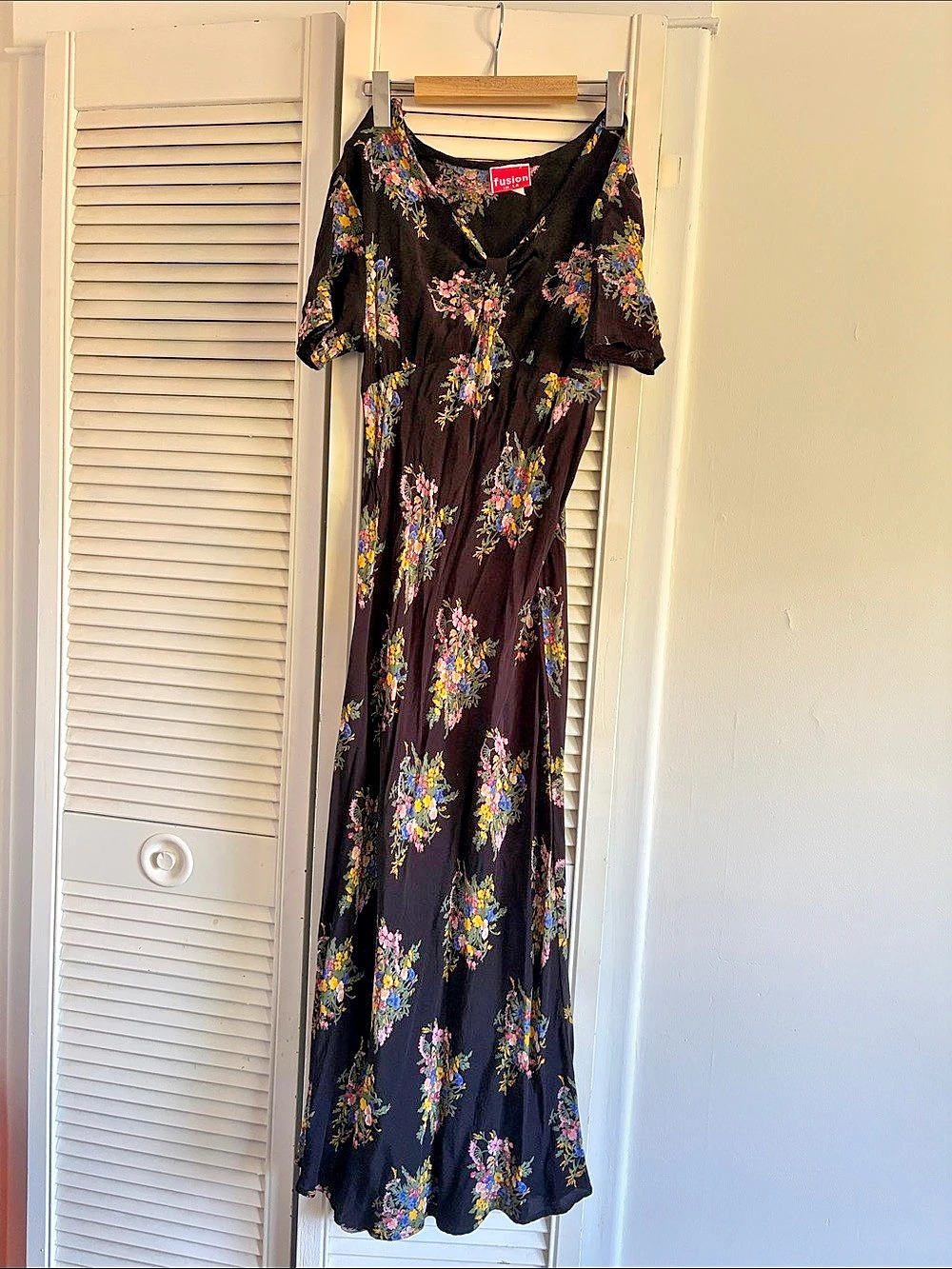 Vintage Floral Dress in Black Size Large Like New